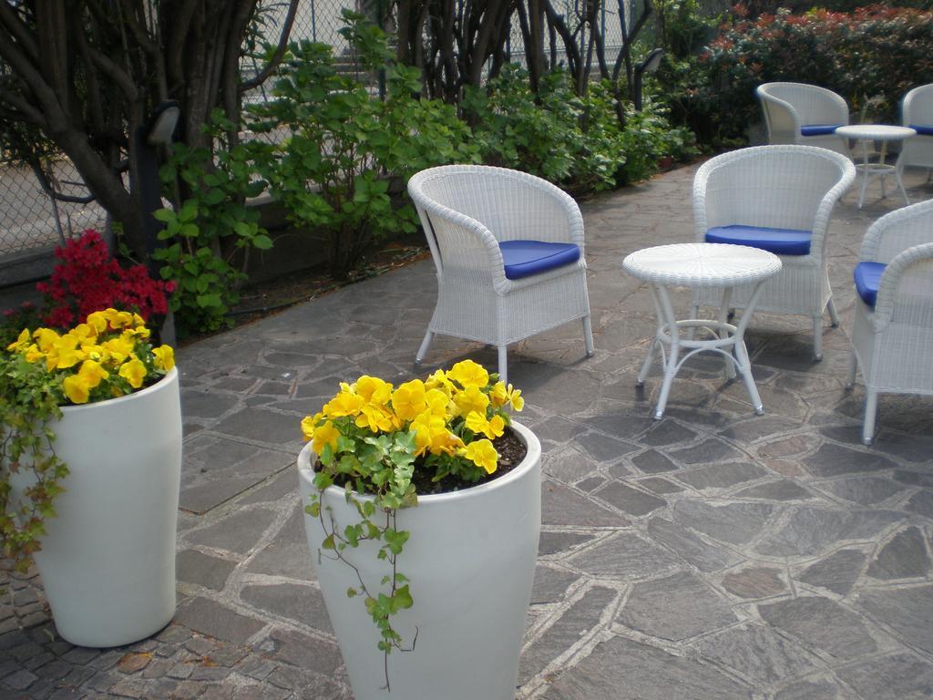 Bike & Wind Hotel Villa Maria Torbole Sul Garda Exterior photo