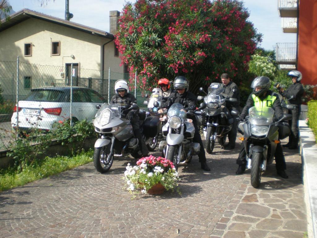 Bike & Wind Hotel Villa Maria Torbole Sul Garda Exterior photo