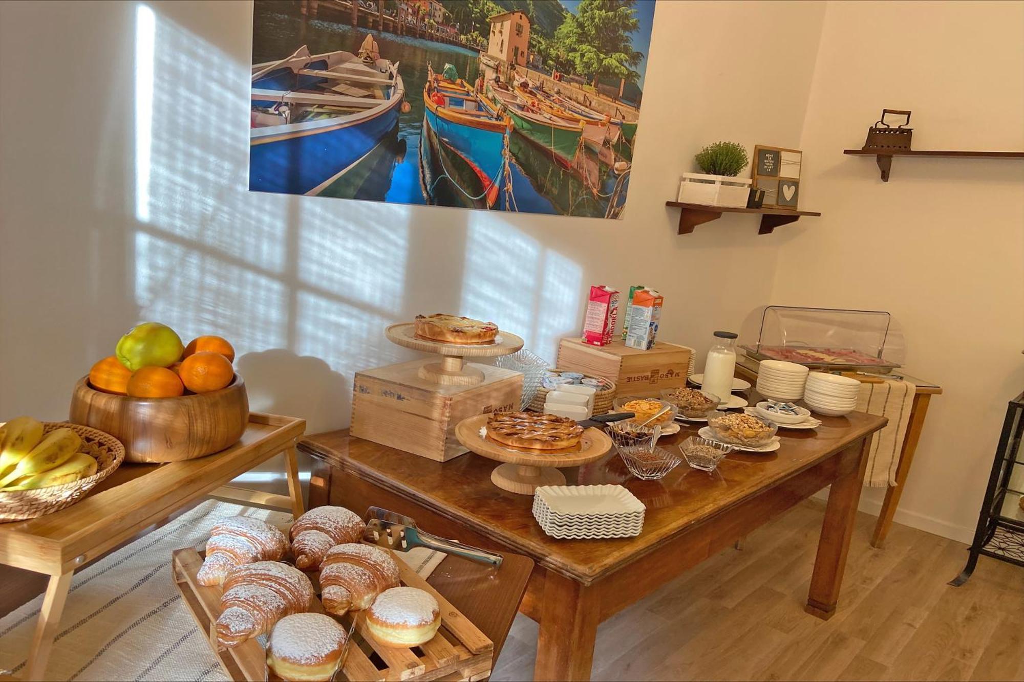 Bike & Wind Hotel Villa Maria Torbole Sul Garda Exterior photo