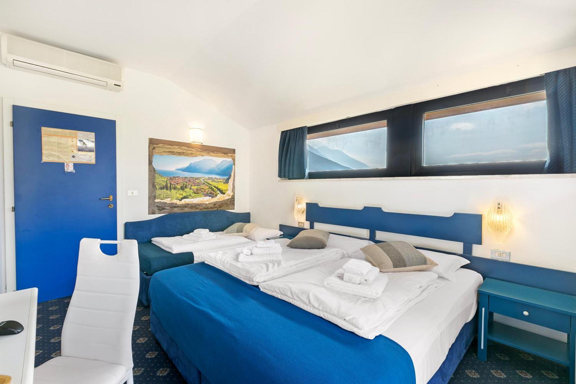 Bike & Wind Hotel Villa Maria Torbole Sul Garda Exterior photo