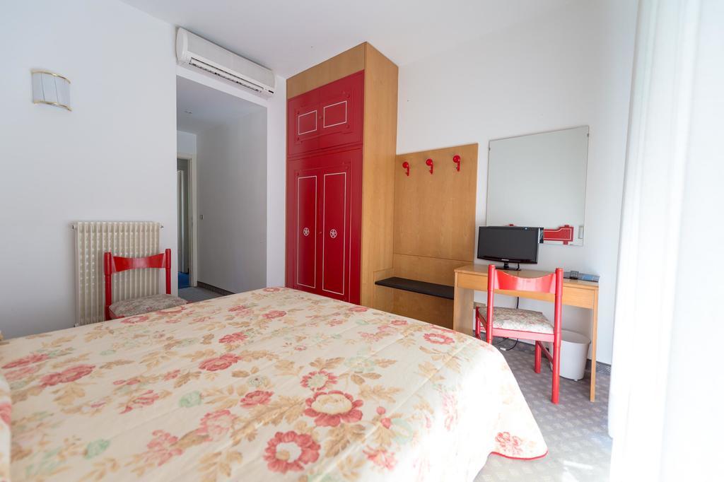 Bike & Wind Hotel Villa Maria Torbole Sul Garda Exterior photo